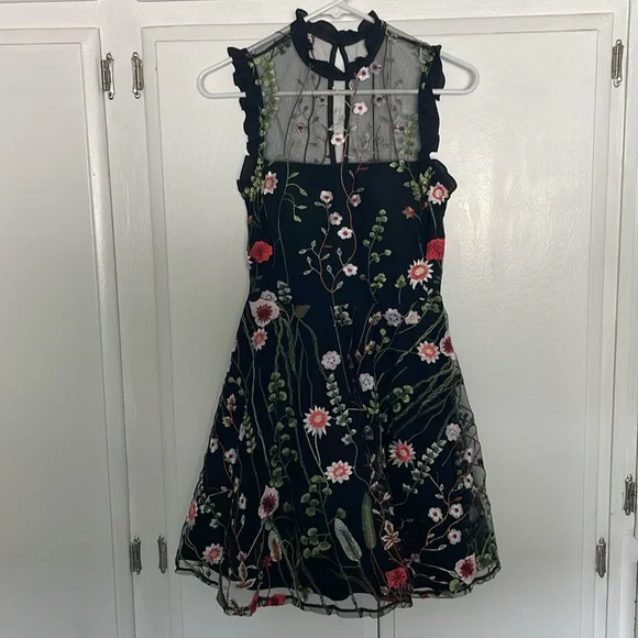 City Studio | Dresses | Floral Embroidered Overlay Dress Size